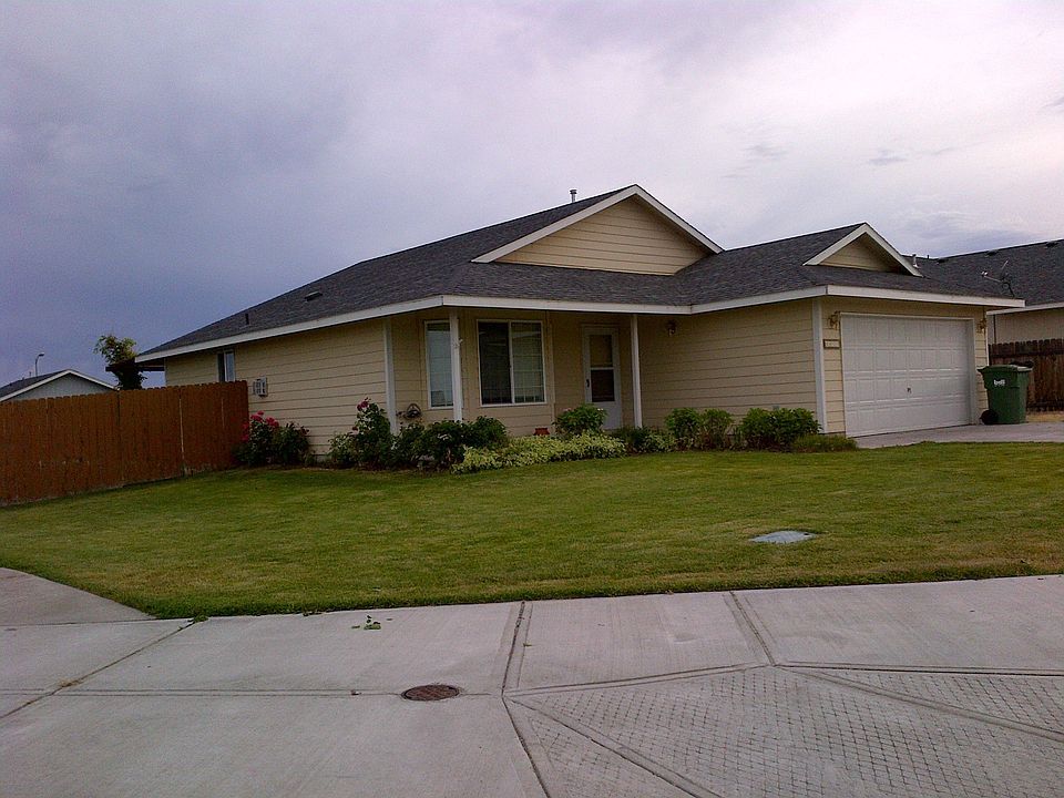 2nd image of 8404 Nash Dr