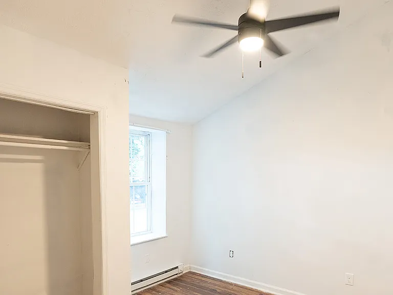 1605 Kirby Ave #B — Photo 12