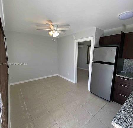 3rd image of 2125 Bay Dr #A