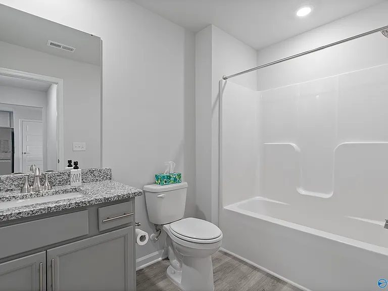 27758 Whitechapel Dr — Photo 14