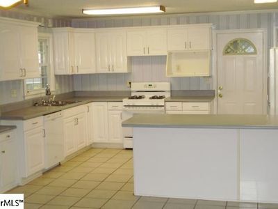 205 Hammett Bridge Rd, Greer, SC, 29650