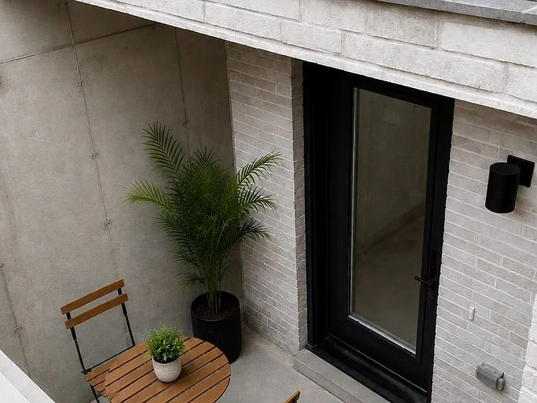 43 Elmwood Ave N #4 — Photo 4