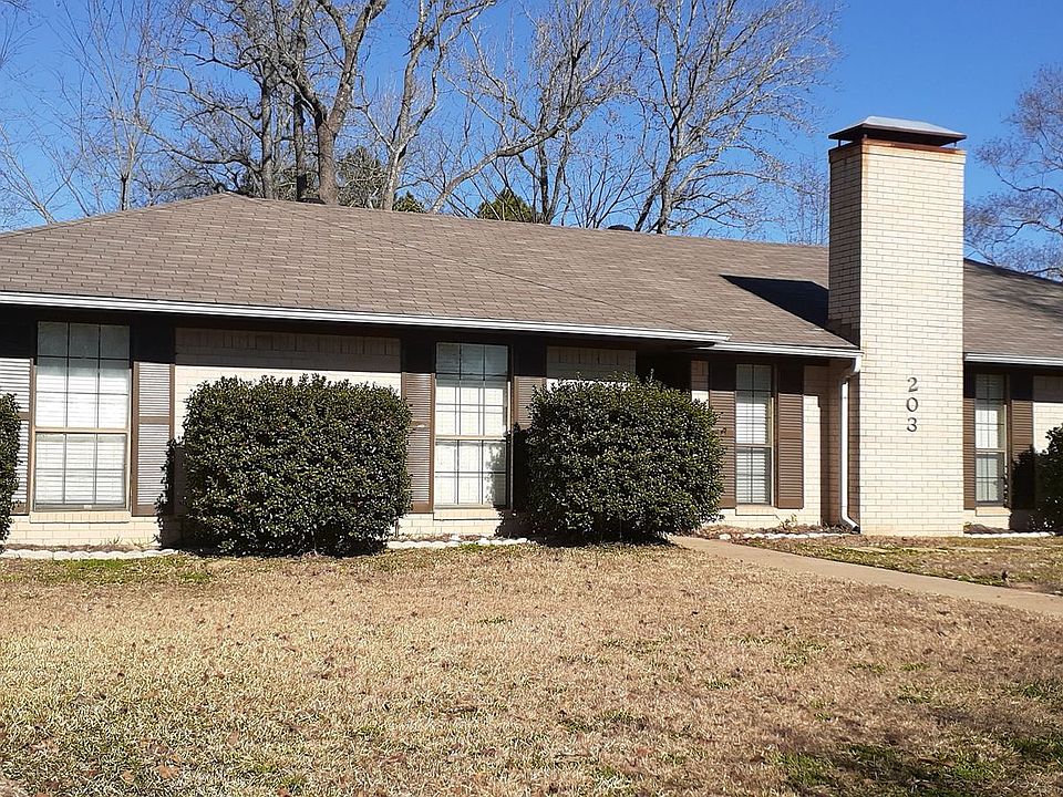 1st image of 203 Debbie Dr