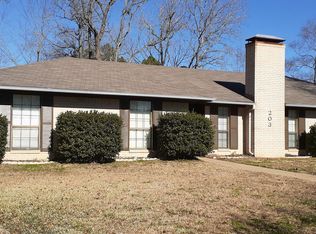 203 Debbie Dr, Whitehouse, TX 75791