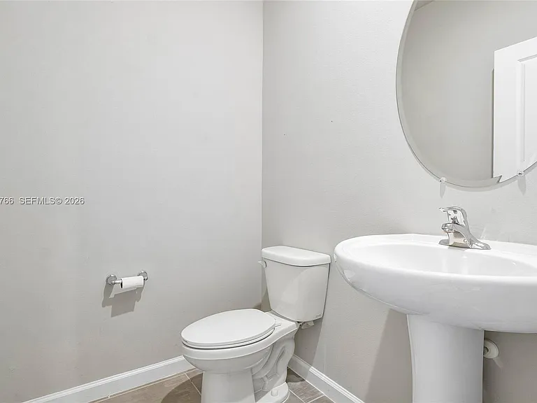 1649 Lindley St #1649 — Photo 15