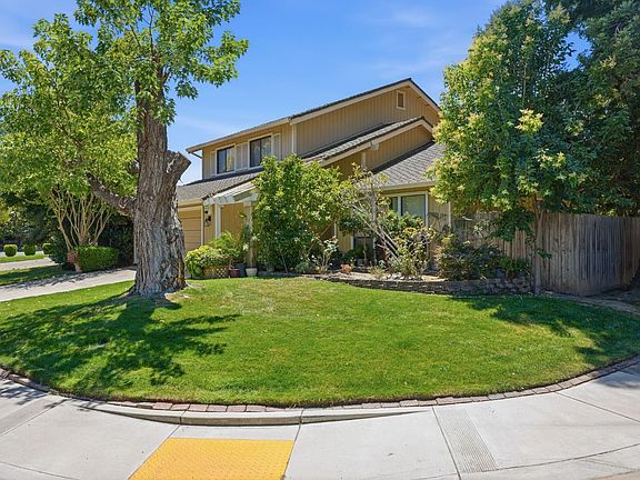 3rd image of 2800 Black Coral Way