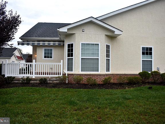 2nd image of 15027 Dahlia Dr