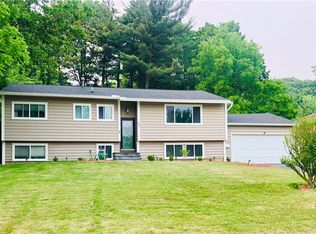 11 Parkwood Ave, Rochester, NY 14620