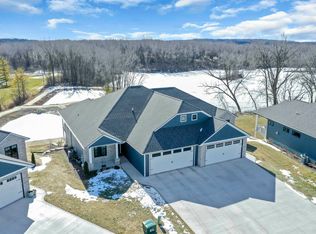 2763 Castaway Ct, Green Bay, WI 54311