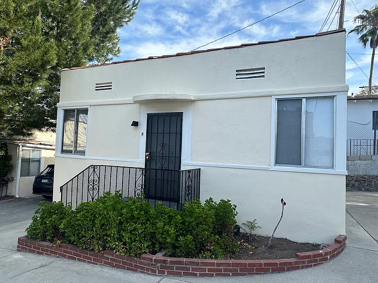 10254 Tujunga Canyon Blvd #F — Photo 8