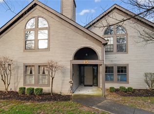 1123 Redtail Hawk Dr #1, Youngstown, OH