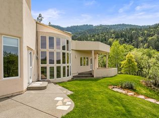 211 Meadow Oaks Dr, Ashland, OR 97520