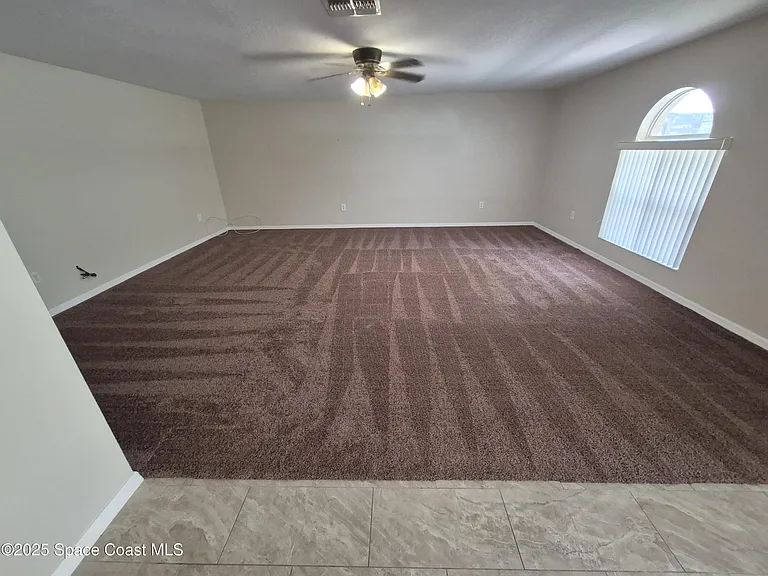 2109 Maeve Cir — Photo 3