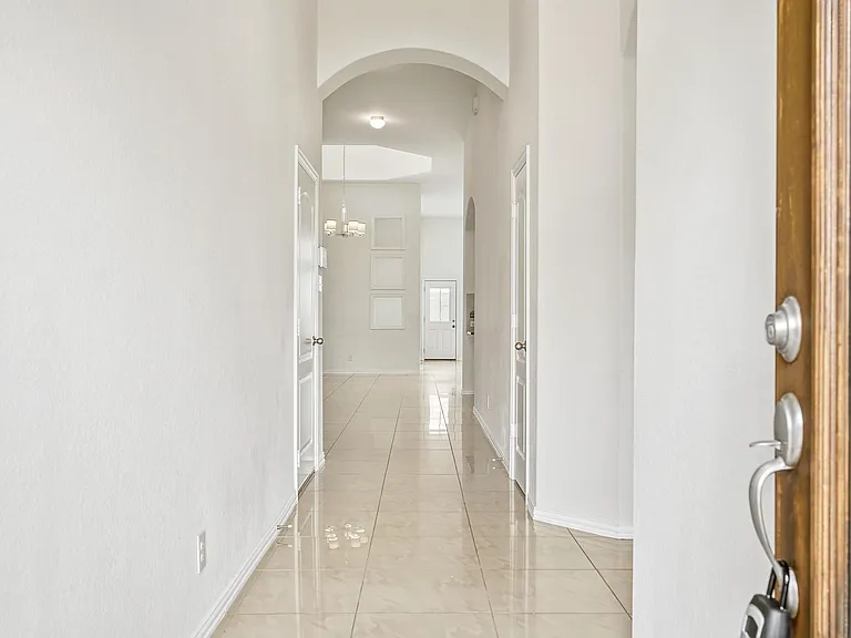 4703 Goldeneye Dr — Photo 2