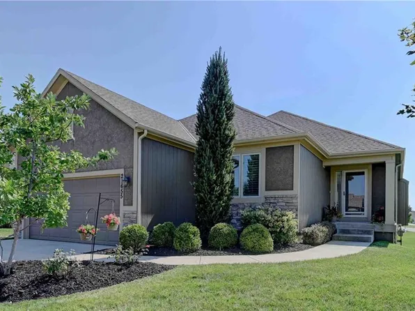 21655 W 177th Ct, Olathe, KS 66062