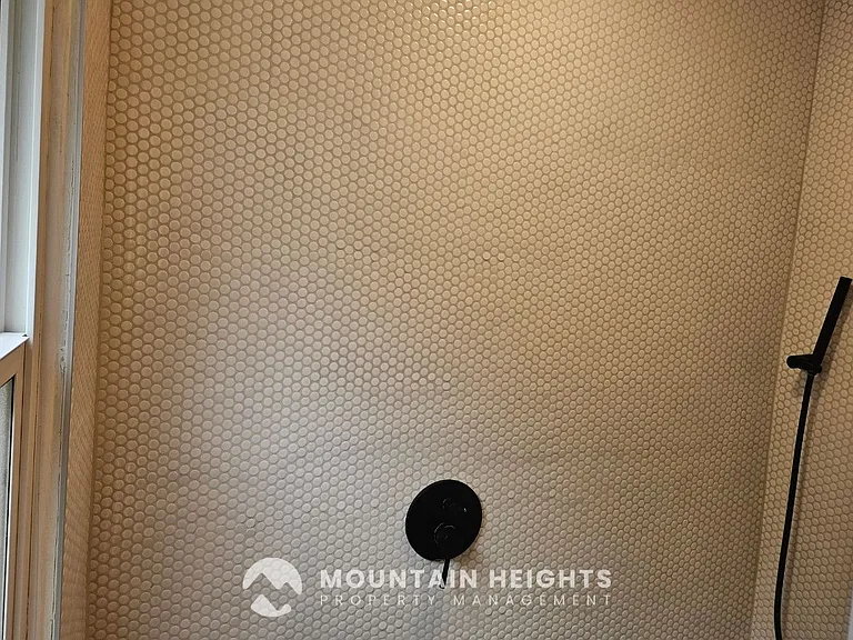 1074 E Kensington Ave — Photo 12