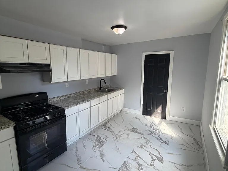 40 Halsted St #2 — Photo 3