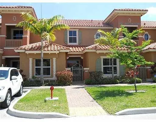 Building Photo - 94 SW 144th Ave
