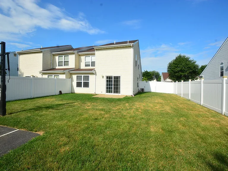 107 Redden Ln — Photo 12