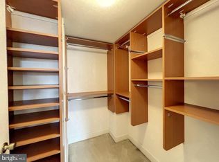 1201 N Garfield St APT 703, Arlington, VA 22201
