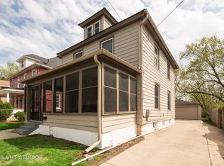 813 Superior St, Aurora, IL 60505