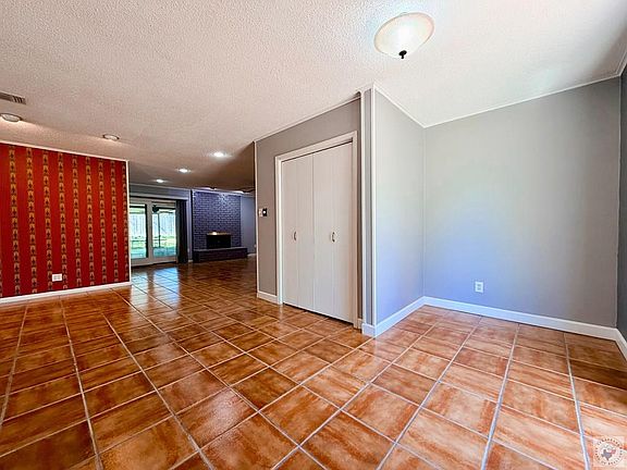 4th image of 92 Valley Rd