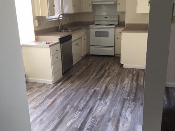 3rd image of 427 Acalanes Dr