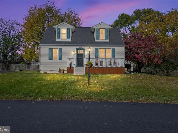 210 Arundel Rd, Pasadena, MD 21122