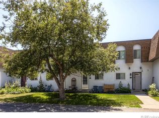 536 E Highline Cir, Centennial, CO 80122