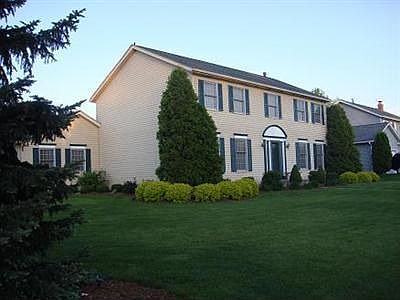 1st image of 1092 Bristol Ln