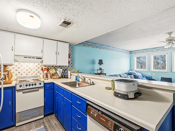 2nd image of 5905 South Kings Hwy. #4304