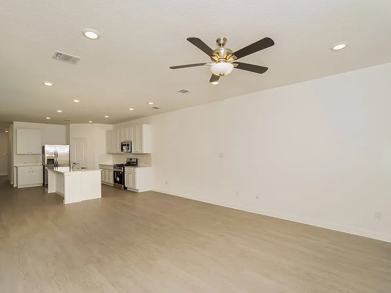 610 Kayden Ct — Photo 5