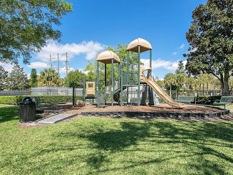 2401 Harleyford Pl — Photo 15