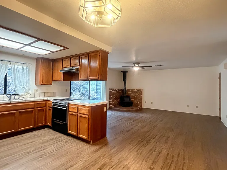 2711 Hopi Ct — Photo 7