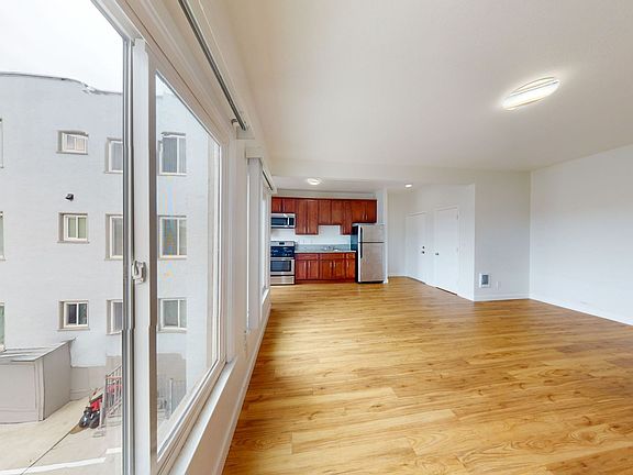 5th image of 2805 E 16th St Unit 209-A