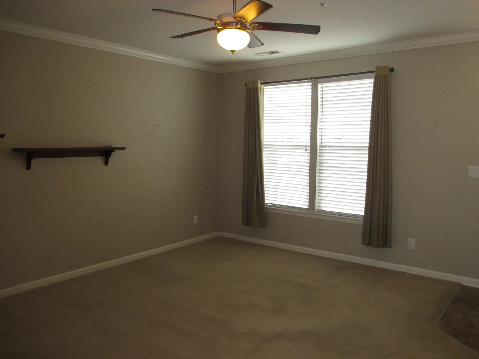 3 bed, 2.5 bath, 1280 sqft, $1,875 — Photo 2