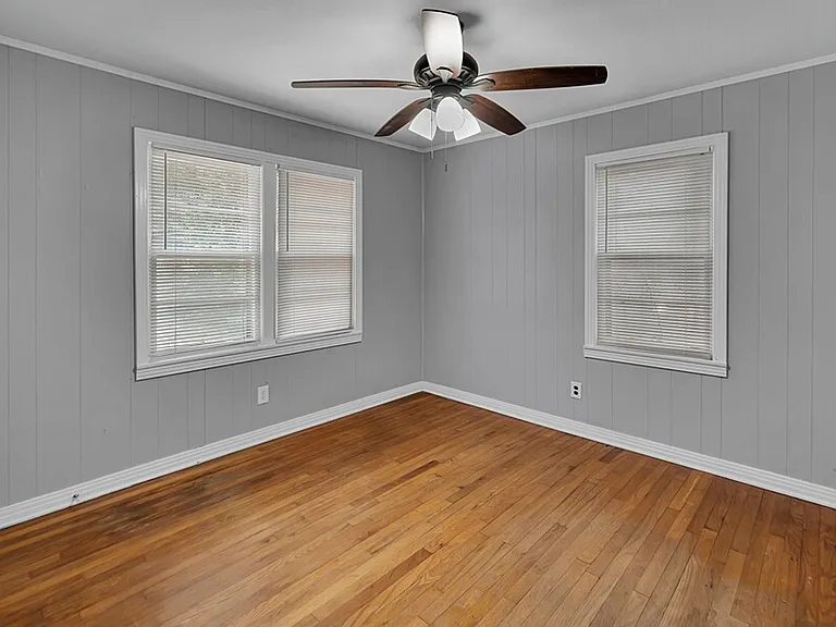 3824 James Ave — Photo 14