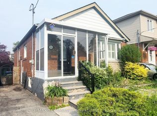 93 Lankin Blvd, Toronto, ON M4J 4X2