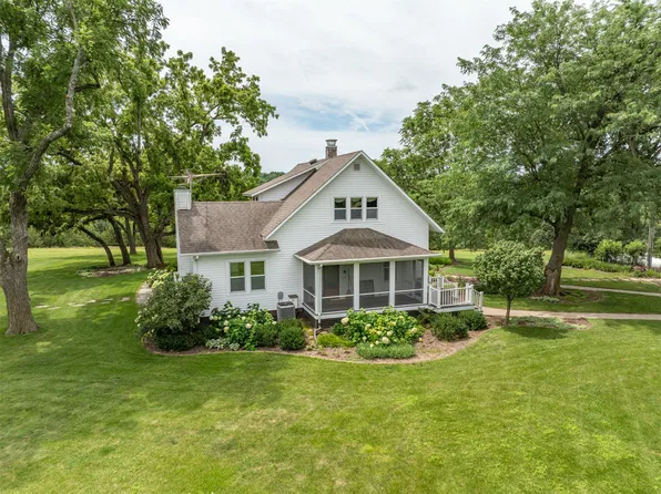 2946 Saint Charles Rd, Saint Charles, IA 50240