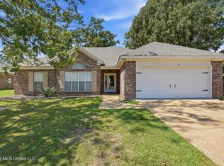 1015 Riverchase North Dr, Brandon, MS 39047