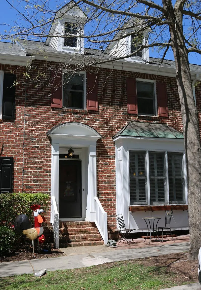 4 bed, 3.5 bath, 2498 sqft, $3,600 — Photo 1