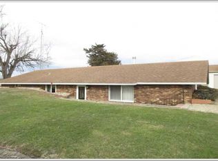 111 N 2887 East Rd, Stewardson, IL 62463