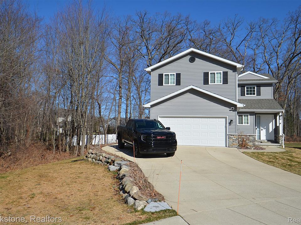 1st image of 350 Fountain Park Dr
