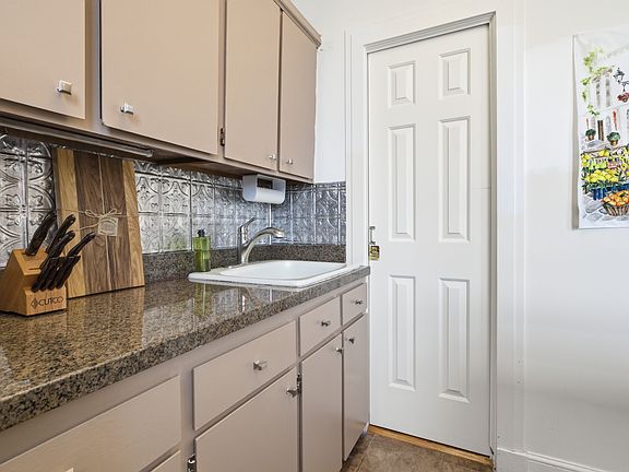 5th image of 29 S State St APT 813