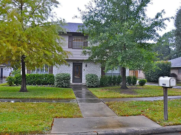 15805 Singapore Ln, Jersey Village, TX 77040