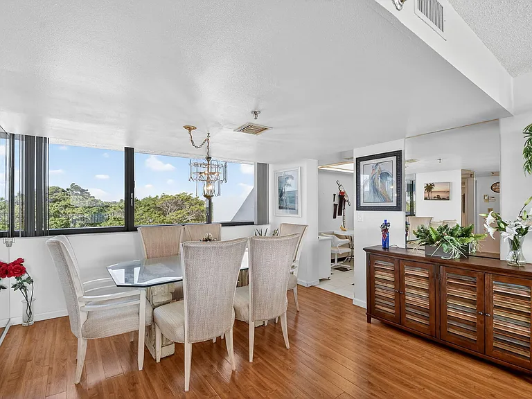 8200 Lakeshore Dr #507 — Photo 25