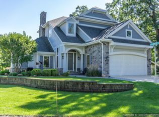 3728 N Hickory Ln, Oconomowoc, WI 53066