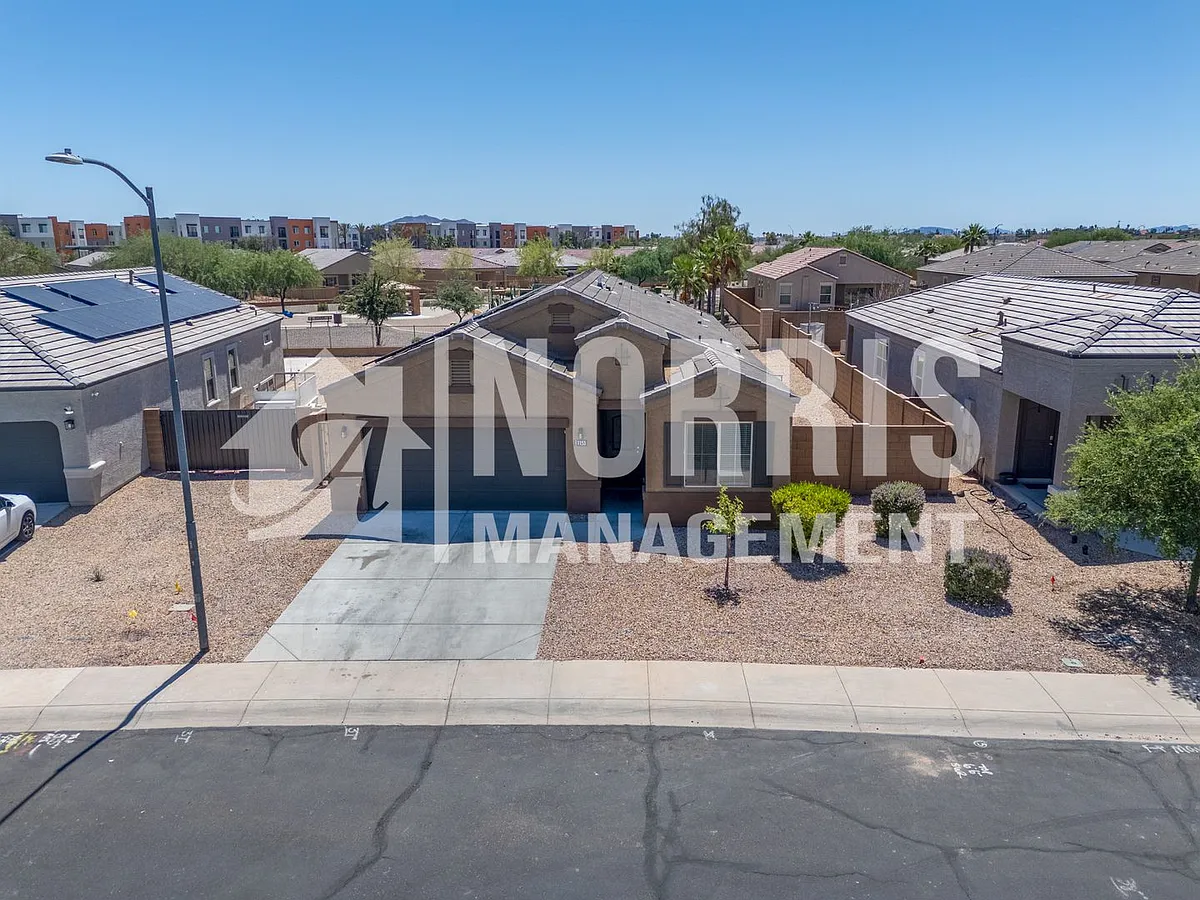 Building Photo - 1153 E Gabrilla Dr