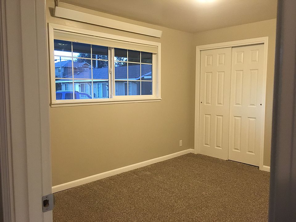 1st image of 819 Ford Ave APT 6