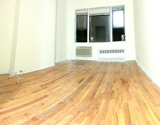 Rented by Manhattan Connection | media 18